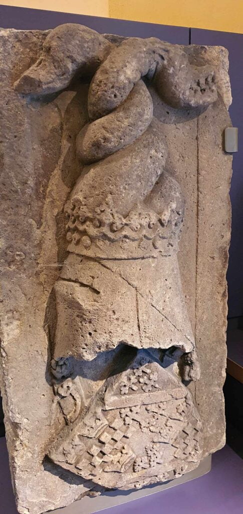 carved stone elgin cathedral