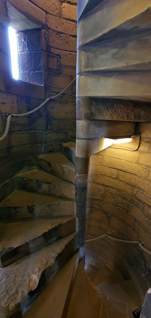 visitare la cattedrale di elgin