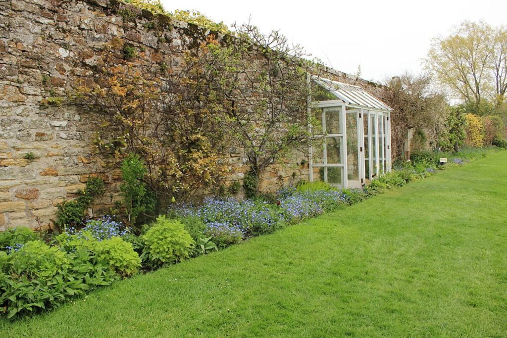 Kellie Castle (Scozia): il castello che non ti aspetti 19 kellie castle garden 22