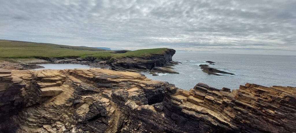 Yesnaby cliffs: uno dei tratti di costa più spettacolari delle Orcadi 12 trekking Yesnaby - brough of bigging orkney