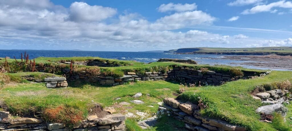 Brough of Birsay - resti villaggio vichingo, isole orcadi, tidal island