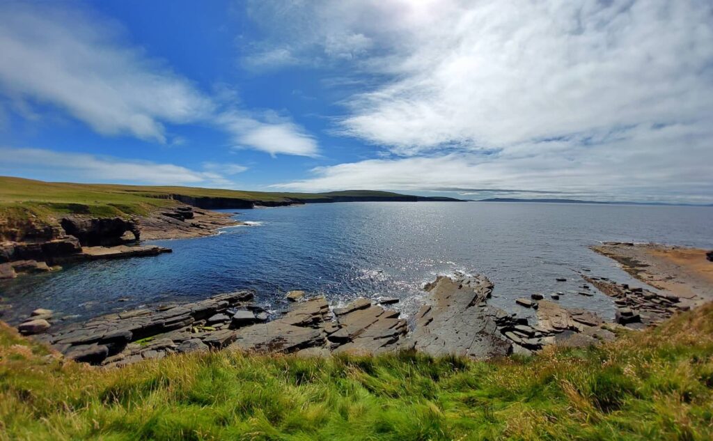 promontorio di noup head, isole orcadi, faro di westray
