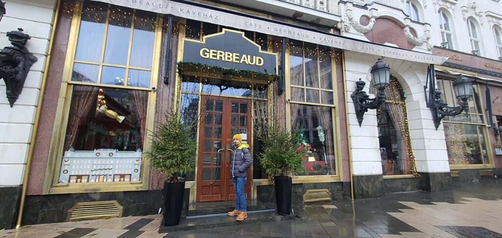 Gerbeaud café: mangiare nell'iconico locale di Budapest 2 Gerbeaud café