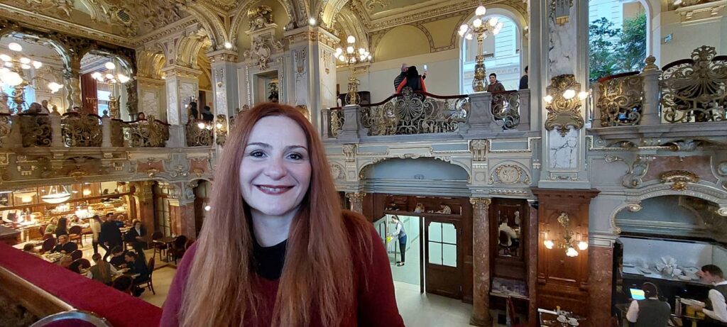 New York Cafe Budapest: il caffè più bello del mondo 8 New York Cafe 30