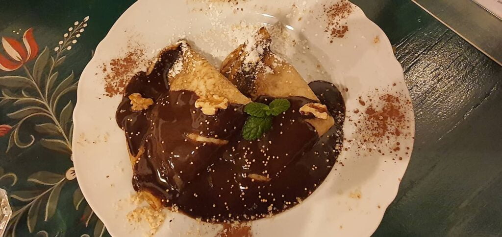 Cosa mangiare a Budapest: i piatti tipici della tradizione ungherese 15 Palacsinta, dolci ungheresi, cosa mangiare a budapest