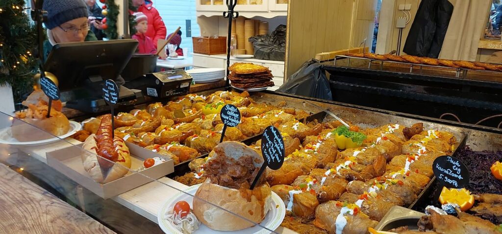 Cosa mangiare a Budapest: i piatti tipici della tradizione ungherese 6 Töltött káposzta