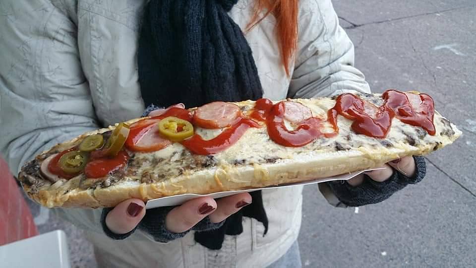 Cosa mangiare a Cracovia e dove: piatti tipici e locali da provare 2 Zapiekanka, cosa mangiare a cracovia
