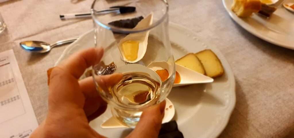Cosa mangiare a Natale in Scozia secondo la tradizione 19 come degustare il whisky
