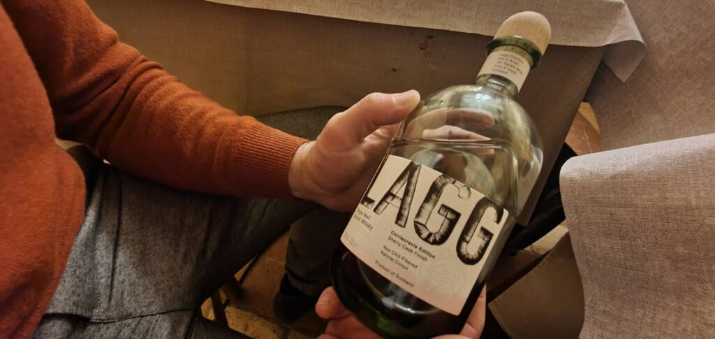 Degustazione whisky Marche: un viaggio tra i sapori della Scozia 12 lagg whisky