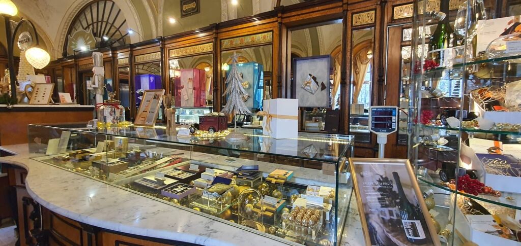 Cosa mangiare a Budapest: i piatti tipici della tradizione ungherese 10 dolci tipici ungheresi