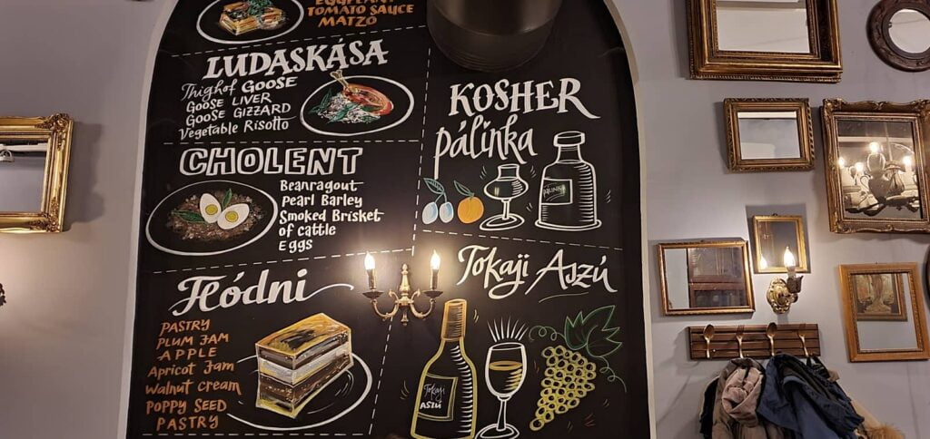Cosa mangiare a Budapest: i piatti tipici della tradizione ungherese 20 locali ebraici budapest