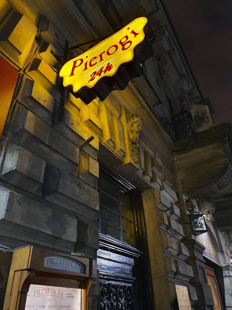 Cosa mangiare a Cracovia e dove: piatti tipici e locali da provare 26 pierogi h24
