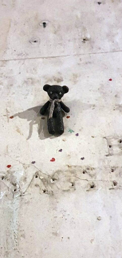 Street art Budapest: le opere più belle e dove trovarle 15 Guerrilla Mini statue di Kolodko Mihály