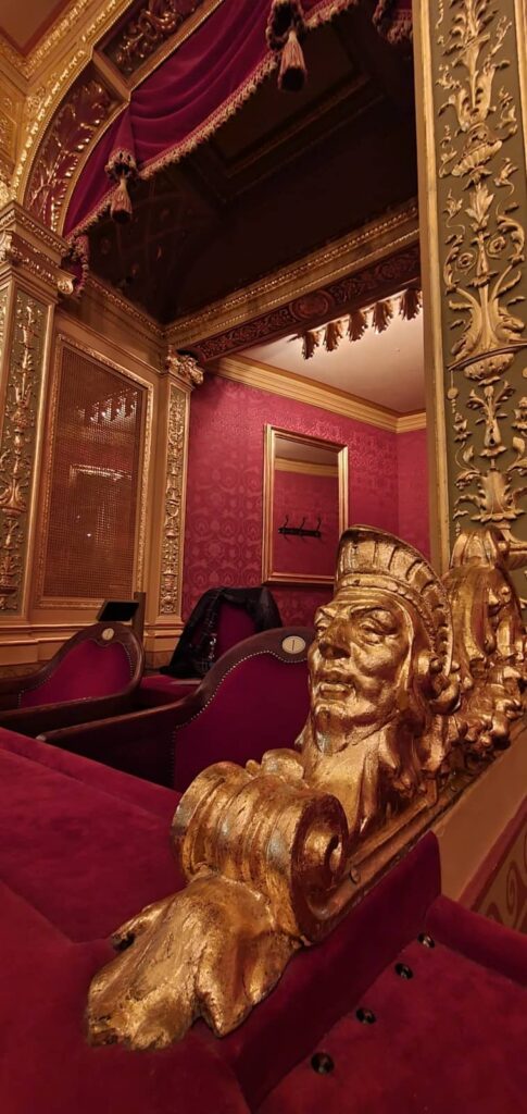 Teatro dell'Opera di Budapest: guida completa e perchè visitarlo 17 auditorium teatro opera budapest 6