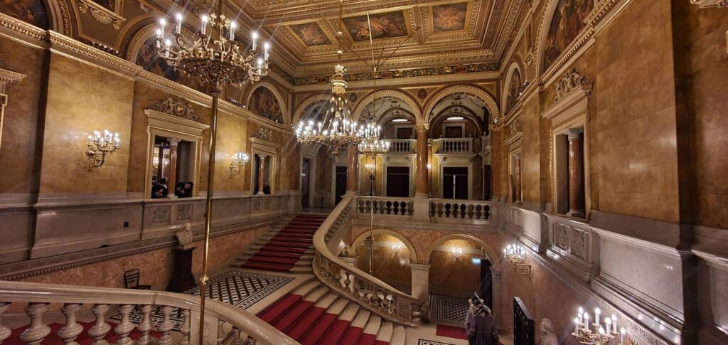 la grande scalinata, budapest opera house