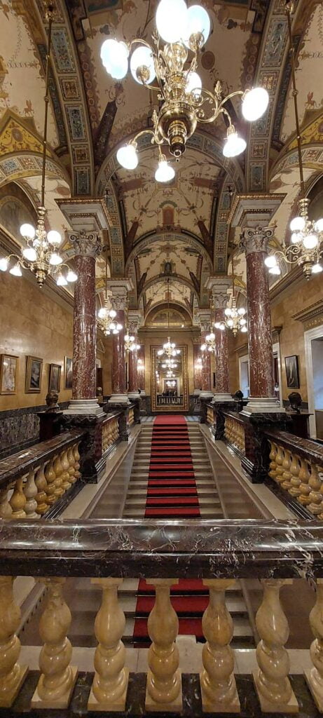 scalinata reale, teatro opera budapest