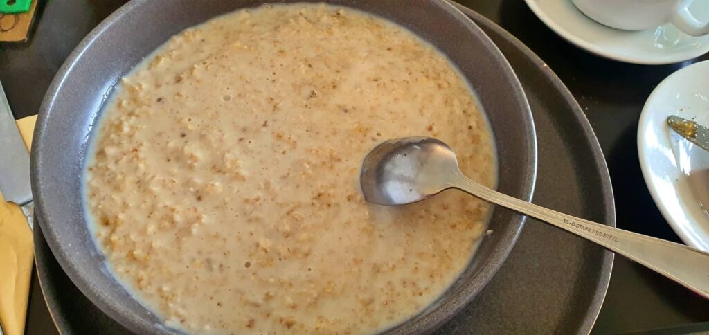 Cosa mangiare a Natale in Scozia secondo la tradizione 4 porridge, cosa mangiare a natale in scozia, piatti natalizi scozzesi