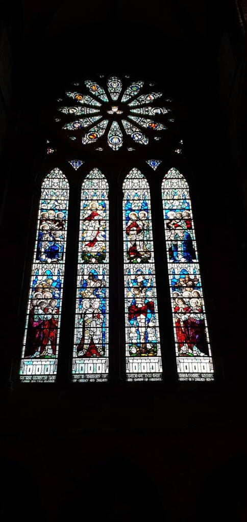 St Magnus Cathedral: la Cattedrale più antica della Scozia 39 st magnus vetrate 3