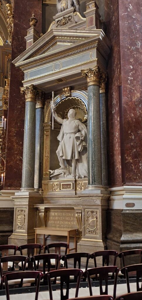 Basilica di Santo Stefano una delle chiese più importanti di Budapest 22 Basilica di Santo Stefano Budapest