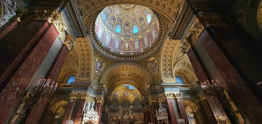 Basilica di Santo Stefano una delle chiese più importanti di Budapest 20 Basilica di Santo Stefano Budapest