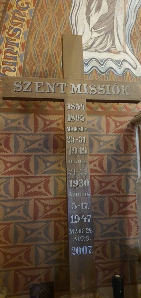 La chiesa di Mattia, uno degli edifici più antichi di Budapest 36 cappelle chiesa di mattia 6
