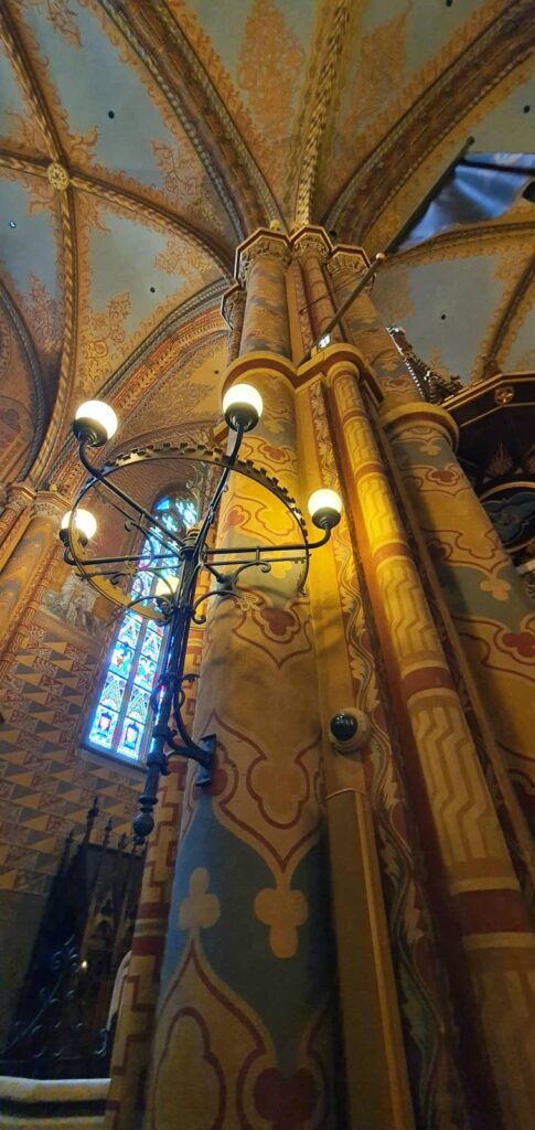La chiesa di Mattia, uno degli edifici più antichi di Budapest 12 chiesa di mattia 10