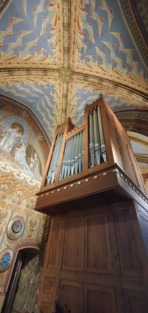 La chiesa di Mattia, uno degli edifici più antichi di Budapest 41 organo della chiesa di mattia, l'organo del re