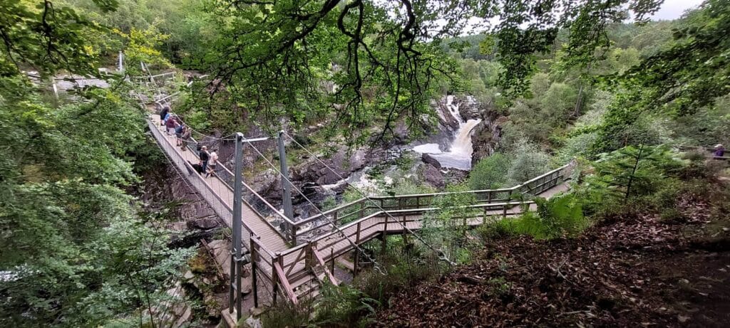 rogie falls - scozia