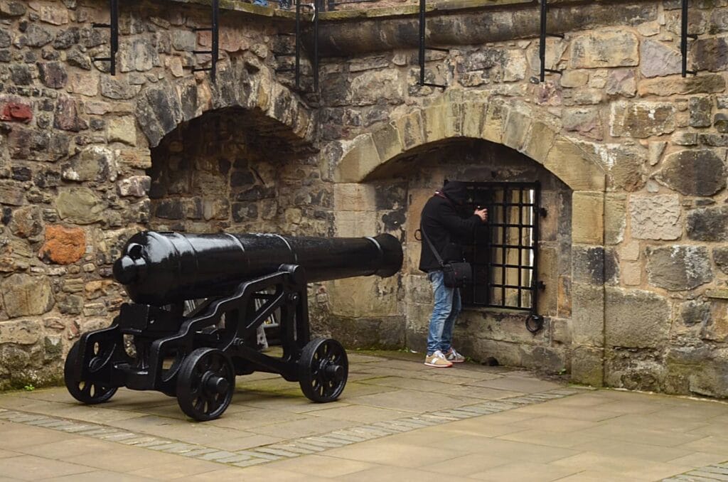 batterie di cannoni - castello edimburgo