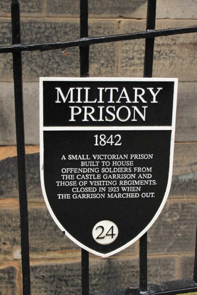 military prison - castello di edimburgo