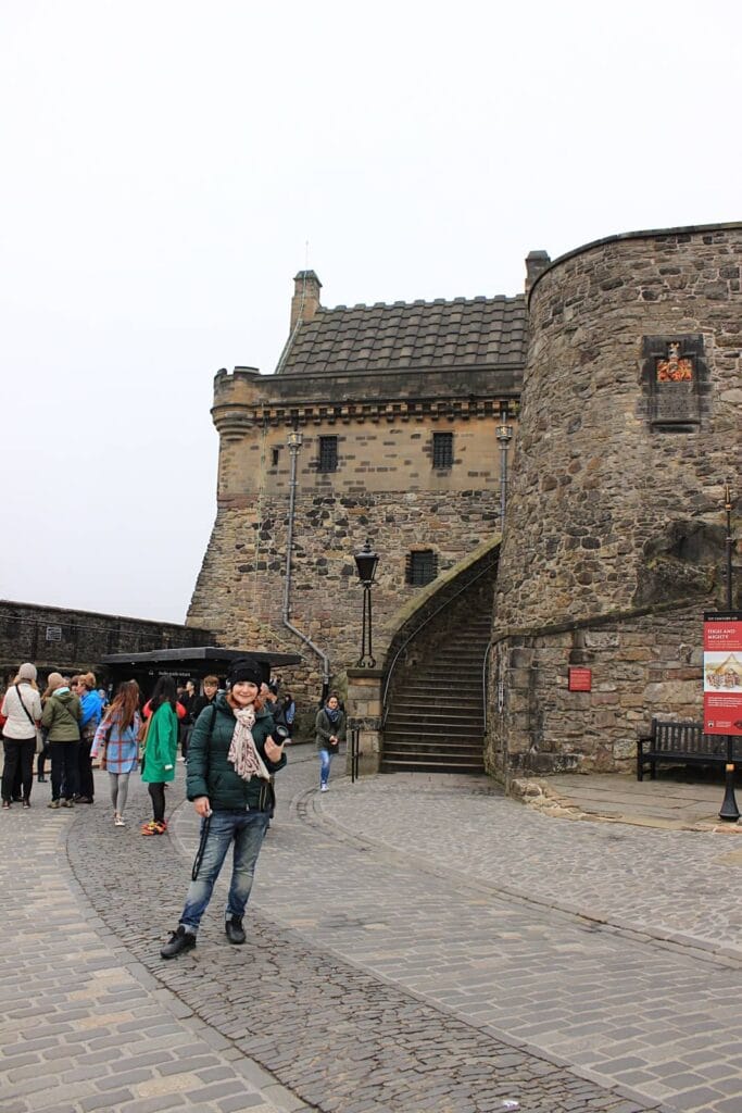 guida al castello di Edimburgo - lang stairs