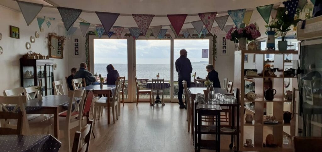 Unst, l'isola più settentrionale delle Shetland: giuda completa 75 victoria vintage tearoom, mangiare alle shetland, mangiare a unst