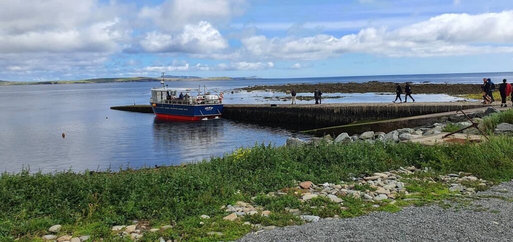 Cosa vedere a Mainland Shetland: luoghi imperdibili e consigli di viaggio alle isole Shetland 69 sandsay pier, traghetto per mousa broch