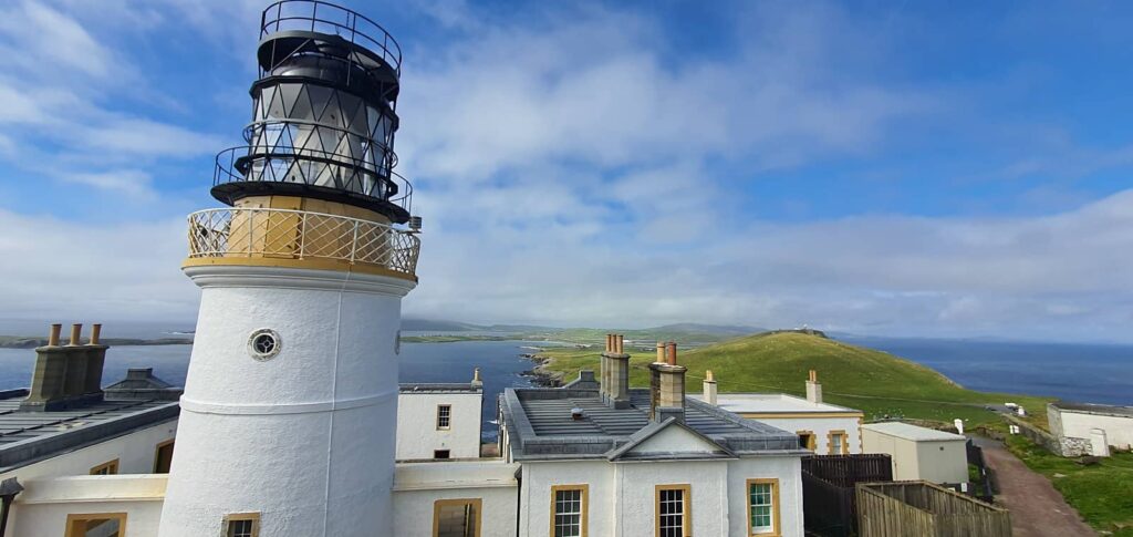 Sumburgh Head: il Faro dei Puffin e l’anima delle Shetland 29 Sumburgh Head lighthouse