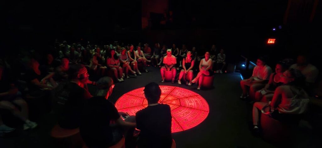 Esperienza immersiva al Salem Witch Museum sulla caccia alle streghe di Salem