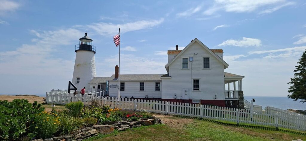 Pemaquid Point Lighthouse: il faro che racconta l’anima del Maine 2 Pemaquid Point Lighthouse, fari del maine