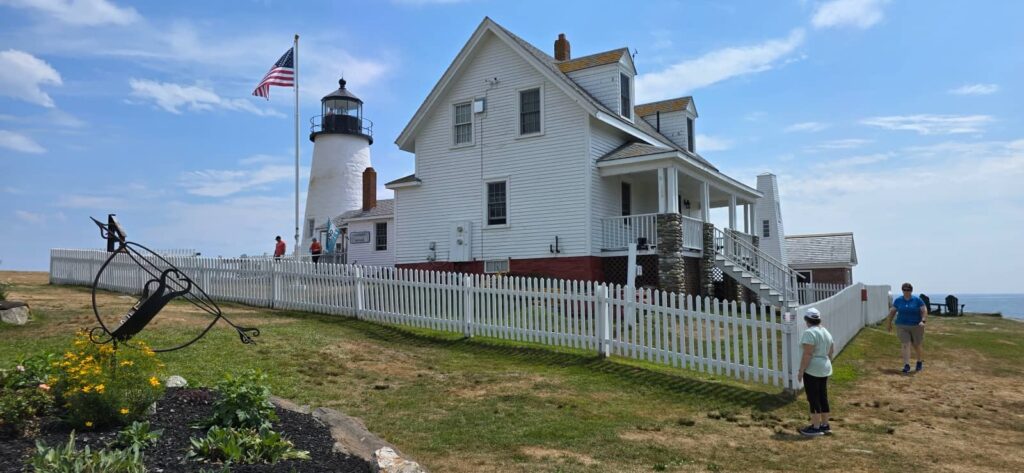 Pemaquid Point Lighthouse: il faro che racconta l’anima del Maine 39 pamaquid point lighthouse