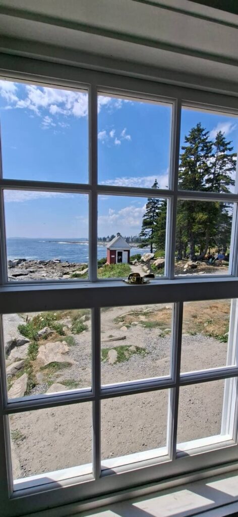 Pemaquid Point Lighthouse: il faro che racconta l’anima del Maine 33 Pemaquid Point Lighthouse the bell house 6