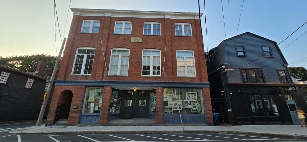 cosa vedere a salem, St. Joseph Hall