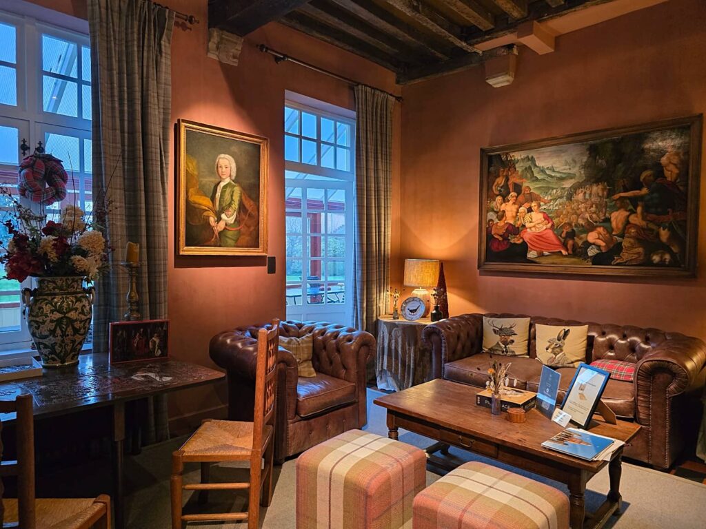 Scottish Lounge Bruges tributo al legame storico tra Scozia e Fiandre