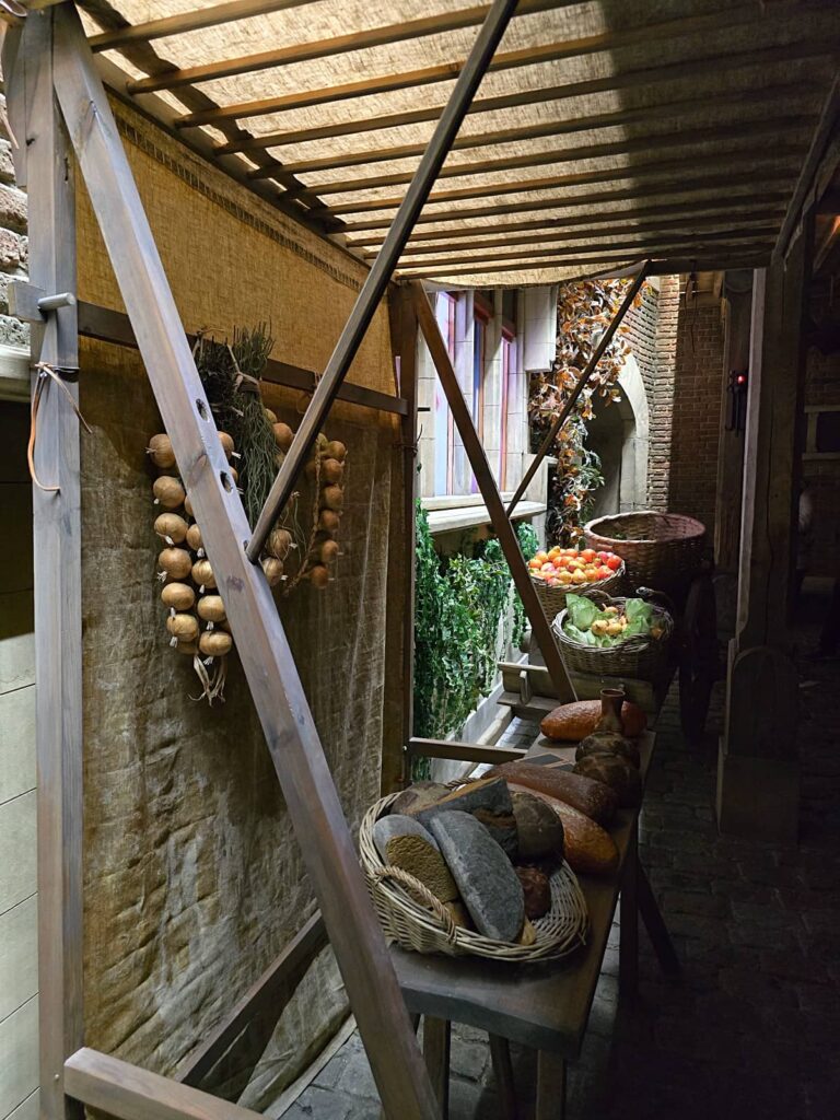 Historium Bruges: guida completa, biglietti e esperienza con realtà virtuale 14 sale tematiche Historium Bruges, The Toll House
