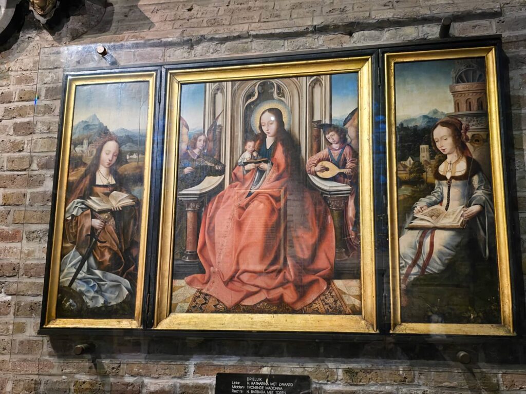 simboli e dipinti all'interno della Jerusalem Chapel, Adornes Domain a Bruges 