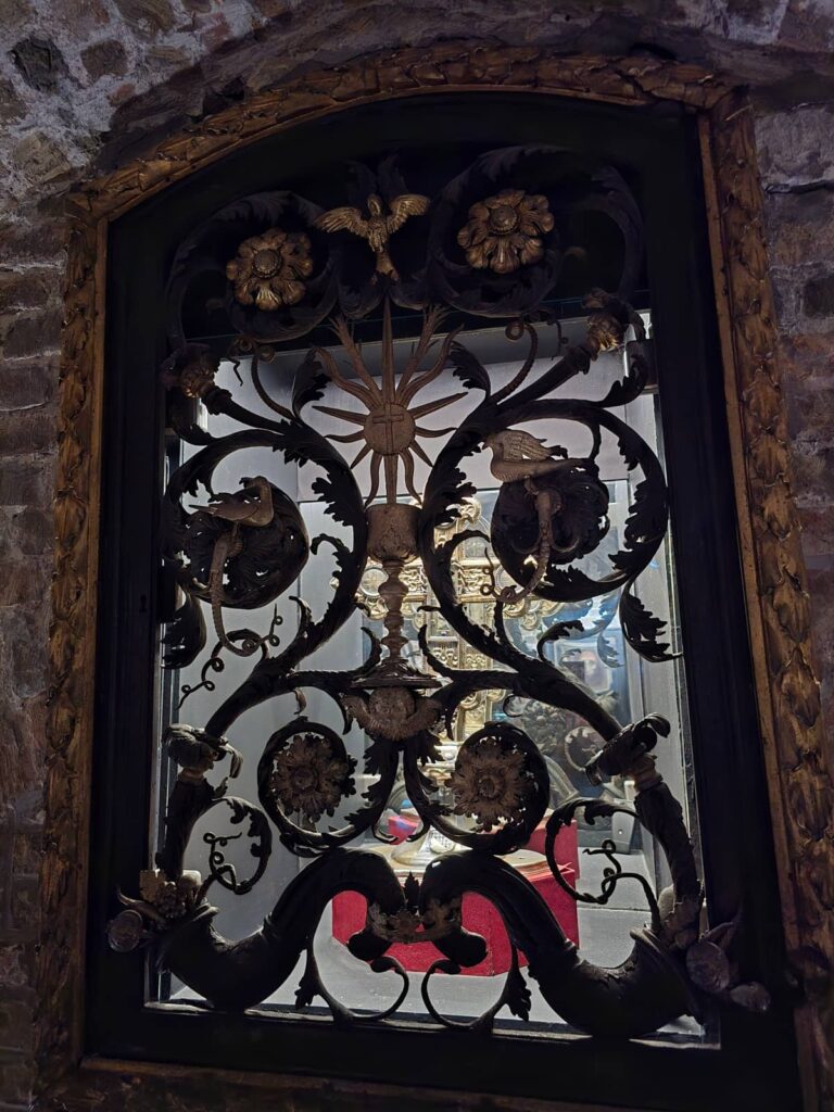 cripta Adornes Domain a Bruges