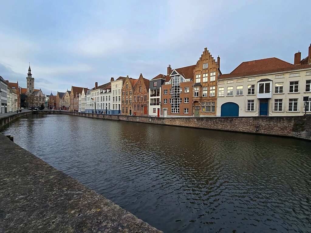 Spinolarei a Bruges, memoria della comunità scozzese medievale