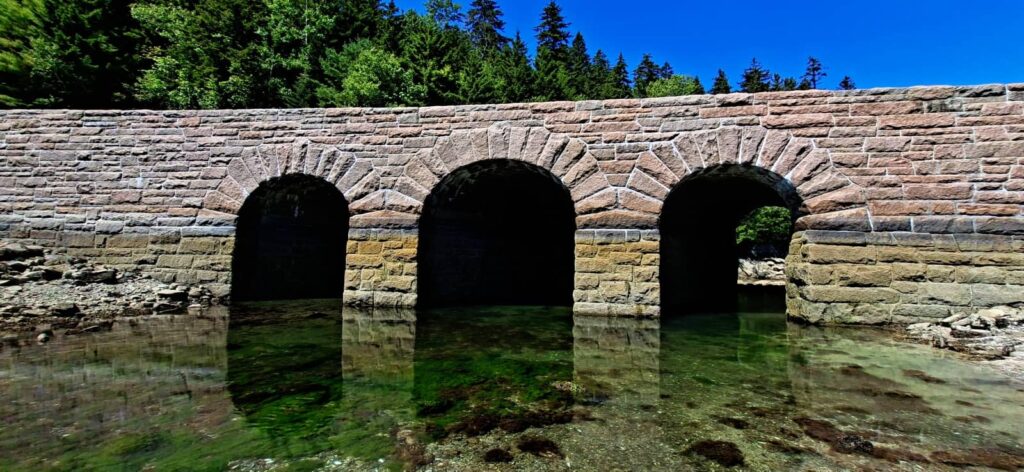 Otter Cove Bridge o Three Arch Bridge, acadia