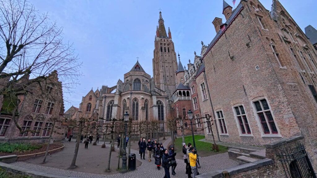 Museo Chiesa di Nostra Signora (O.L.V.) visto dal ponte di bonifacio