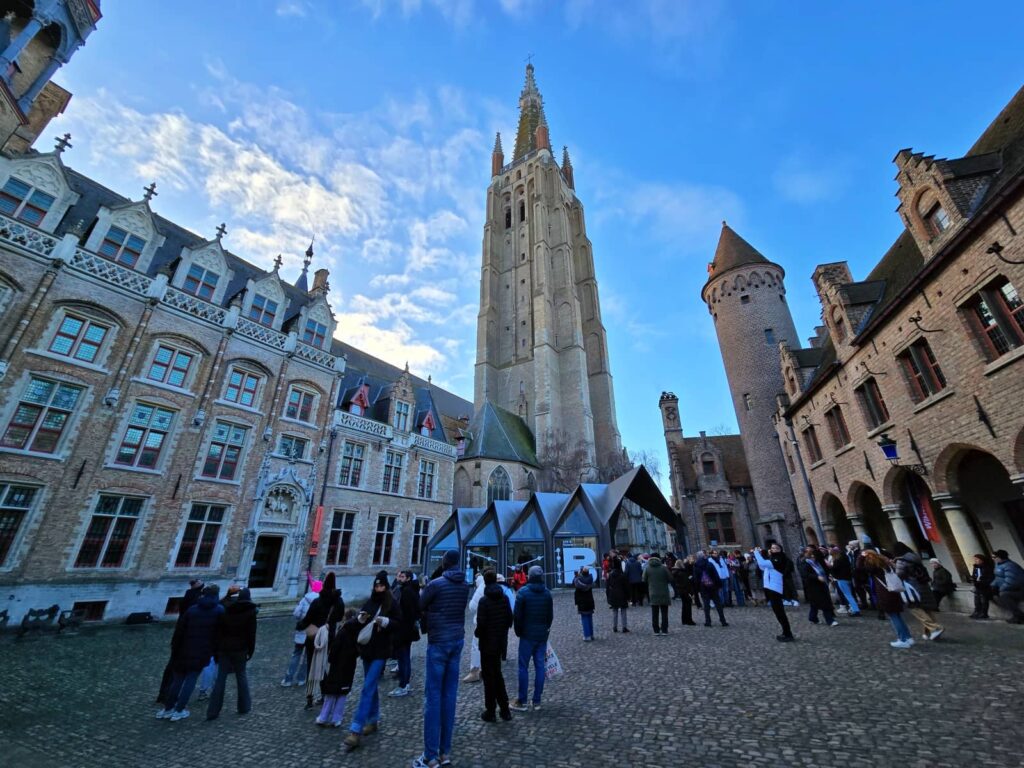 Cosa vedere a Bruges: guida completa alla perla delle Fiandre che ti ruba il cuore 84 Chiesa di Nostra Signora (O.L.V.)