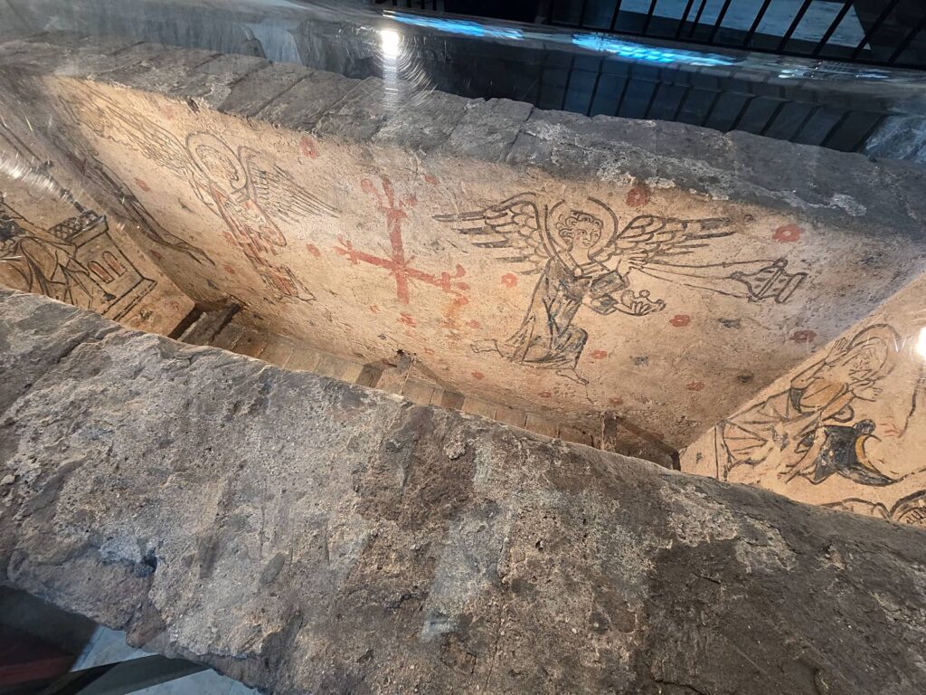 Cosa vedere a Bruges: guida completa alla perla delle Fiandre che ti ruba il cuore 87 Chiesa di Nostra Signora (O.L.V.), tombe dipinte