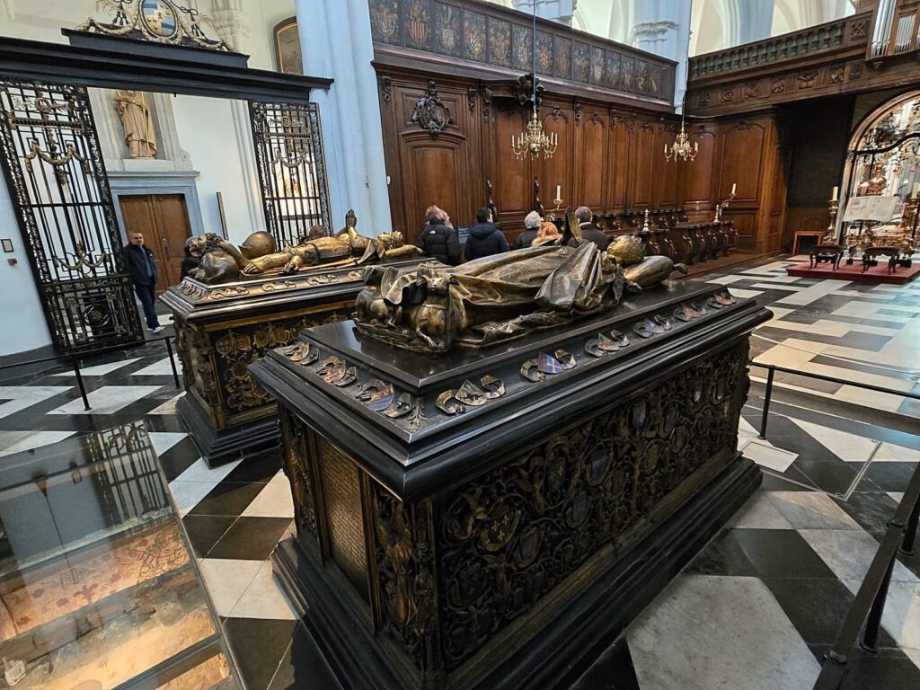 Cosa vedere a Bruges: guida completa alla perla delle Fiandre che ti ruba il cuore 90 Chiesa di Nostra Signora (O.L.V.)