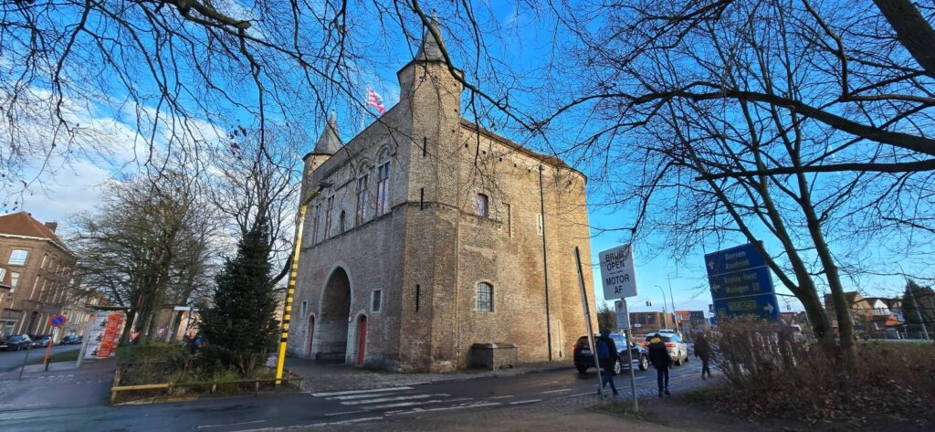 Cosa vedere a Bruges: guida completa alla perla delle Fiandre che ti ruba il cuore 181 Kruispoort Porta della Croce a Bruges